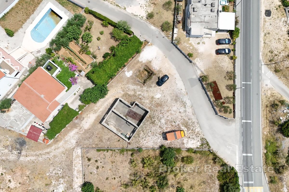 Terreno edificabile in zona tranquilla con vista mare