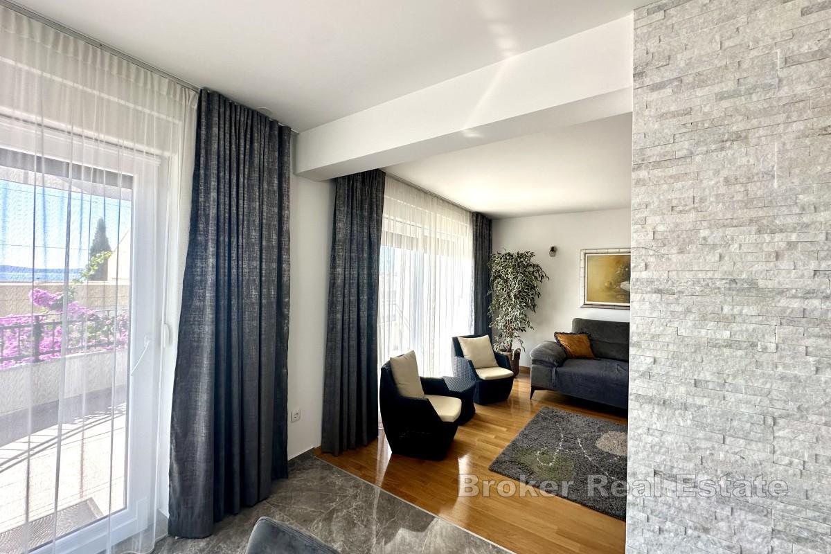 Mezonetový penthouse s panoramatickým výhledem na moře