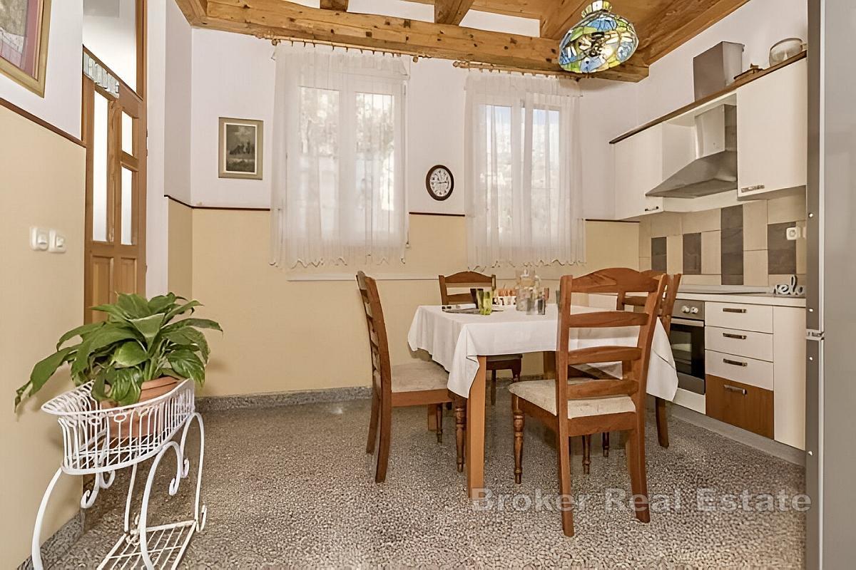Due appartamenti con vista mare aperta