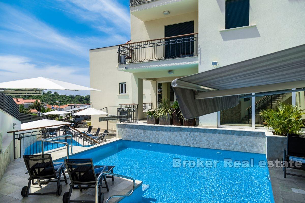 Appartamenti di lusso con vista mare e piscina