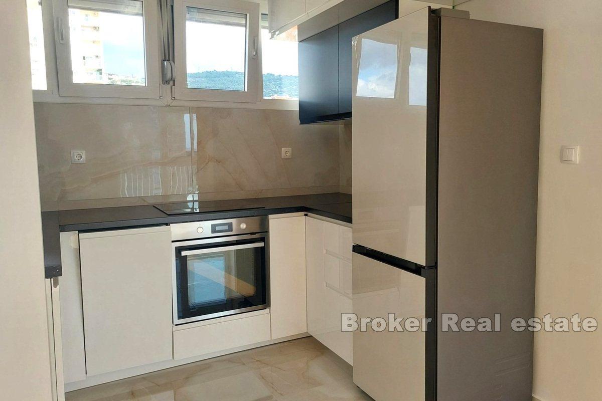 Renovierte Zwei-Zimmer-Wohnung mit Meerblick