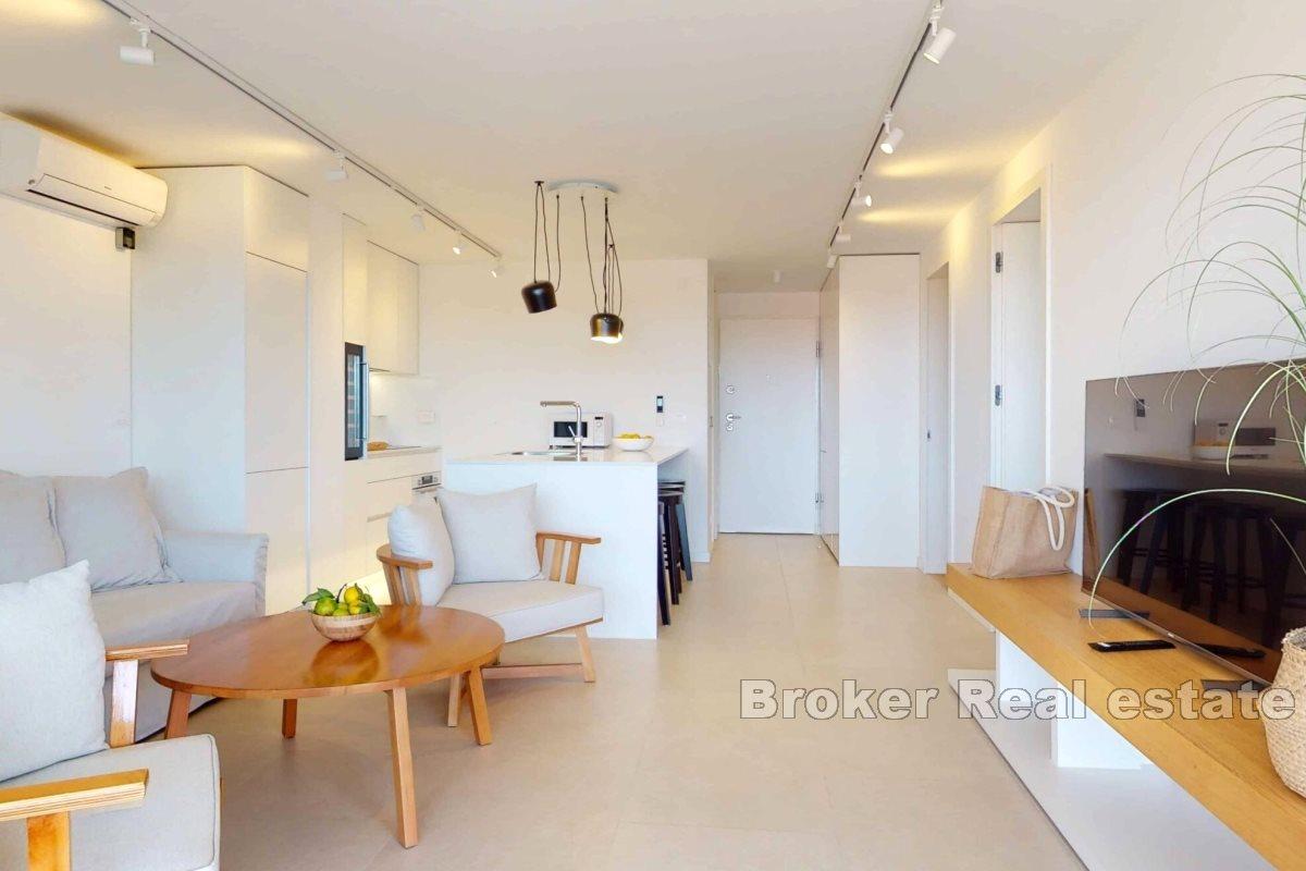 Appartamento con ampio terrazzo e vista