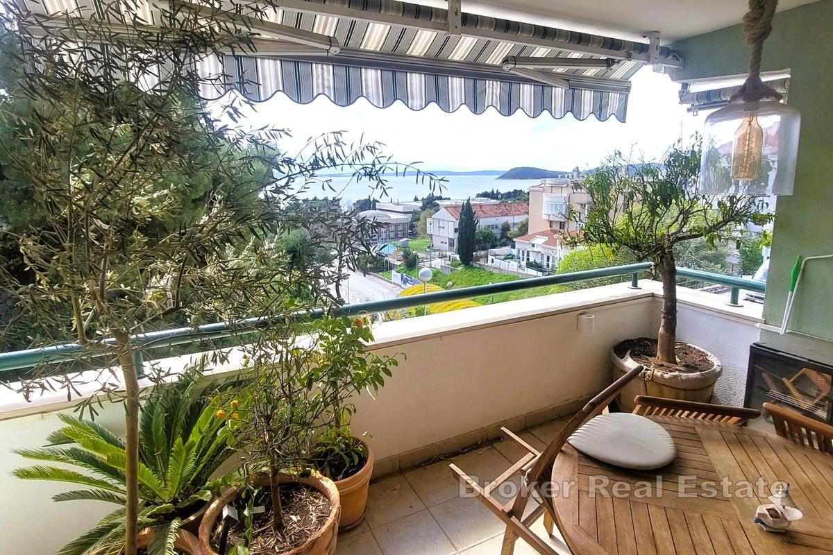 Appartement spacieux avec balcon et garage