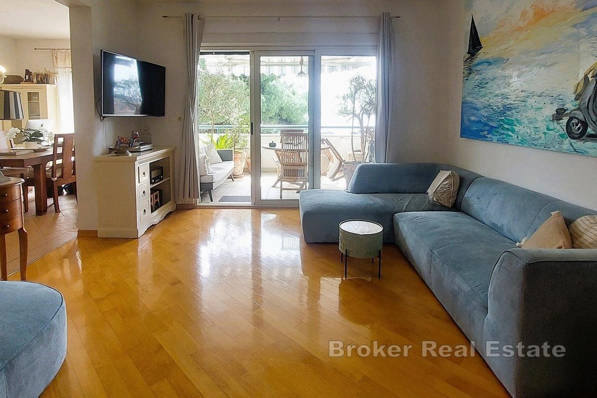 Appartement spacieux avec balcon et garage