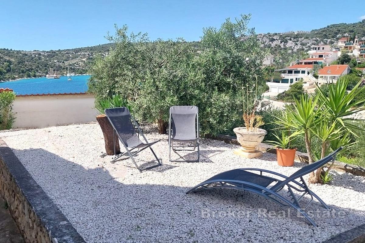 Rodinný dům se samostatnými apartmány a výhledem na moře