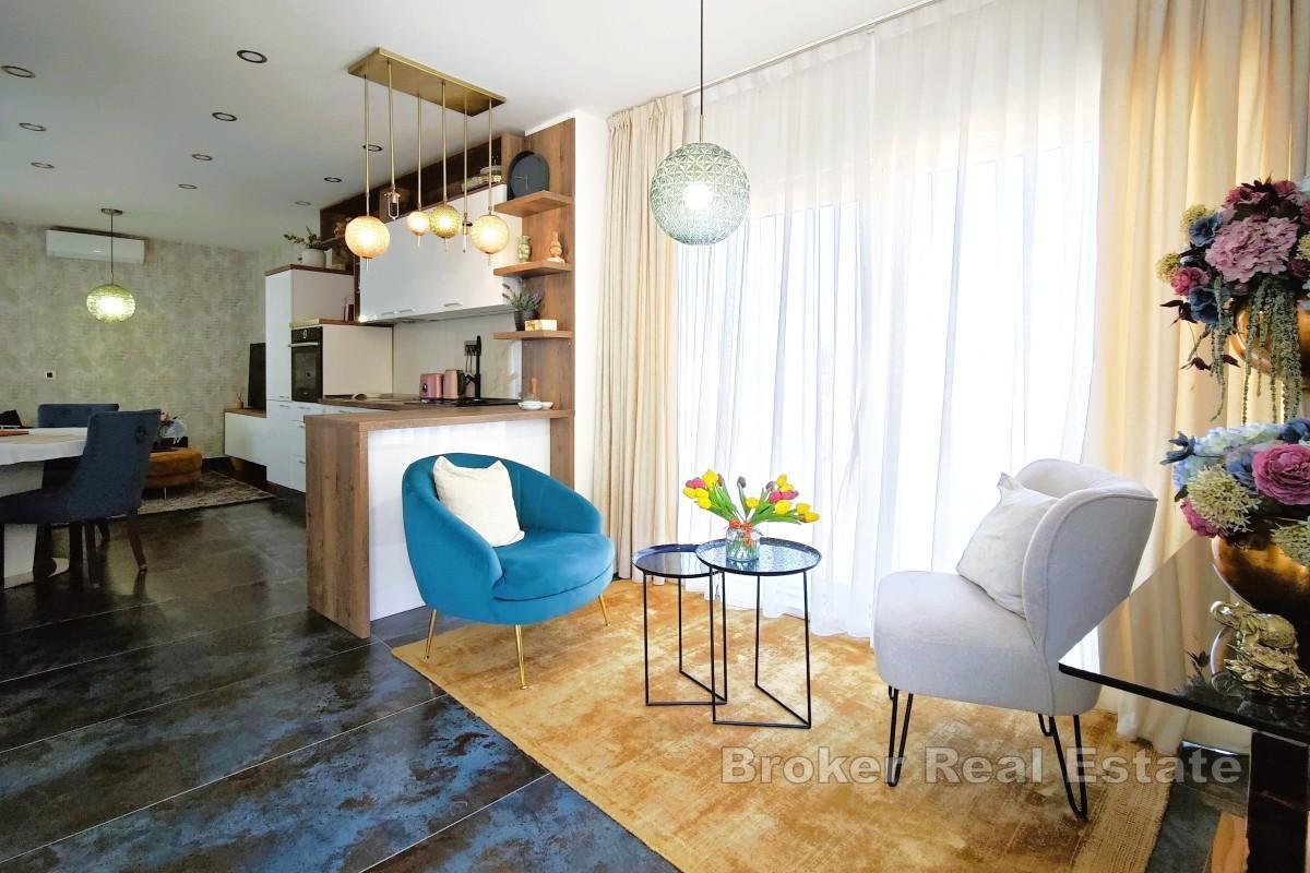 Splendida casa con due unità abitative e vasca idromassaggio