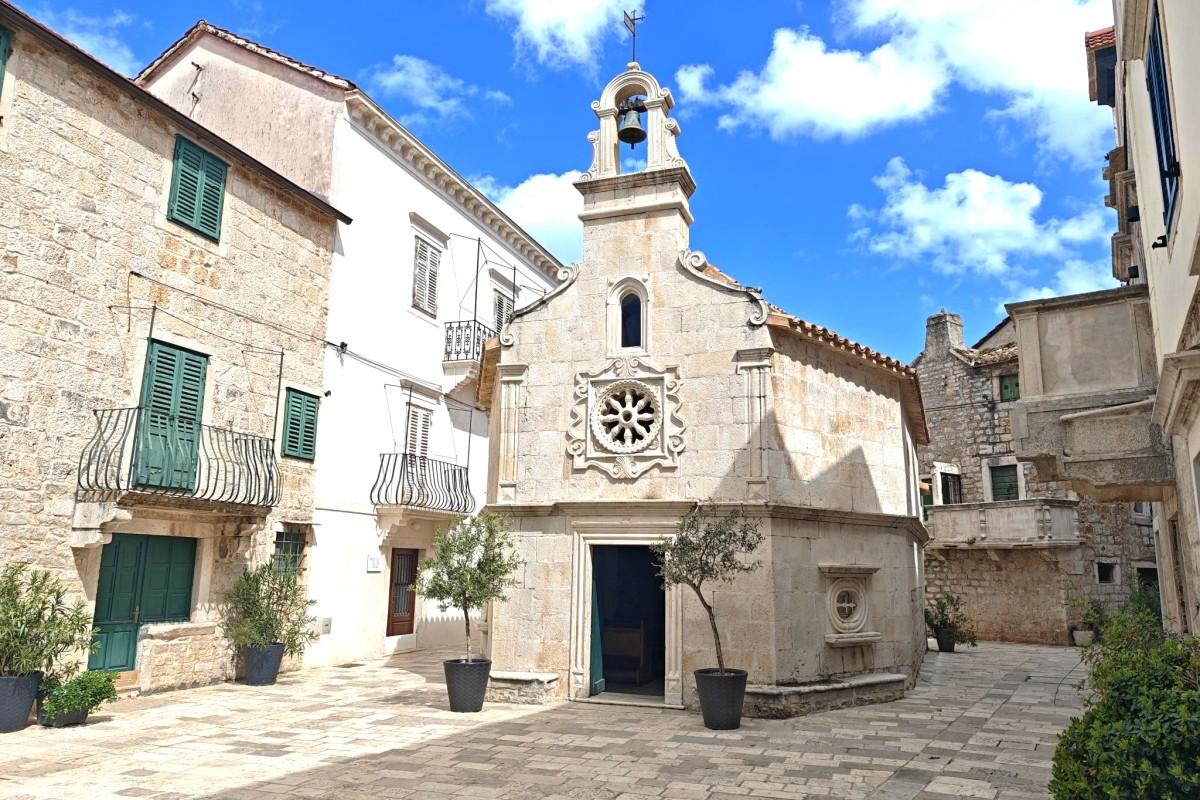 001-2051-35-Hvar-two-stone-houses-for-renovation-for-sale