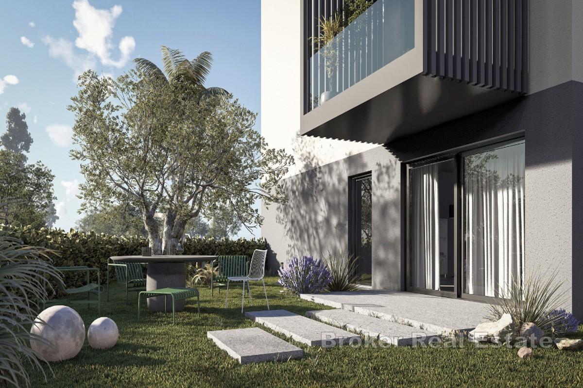 Neubau - Ein-Zimmer-Wohnung im Erdgeschoss mit 140 m² Garten