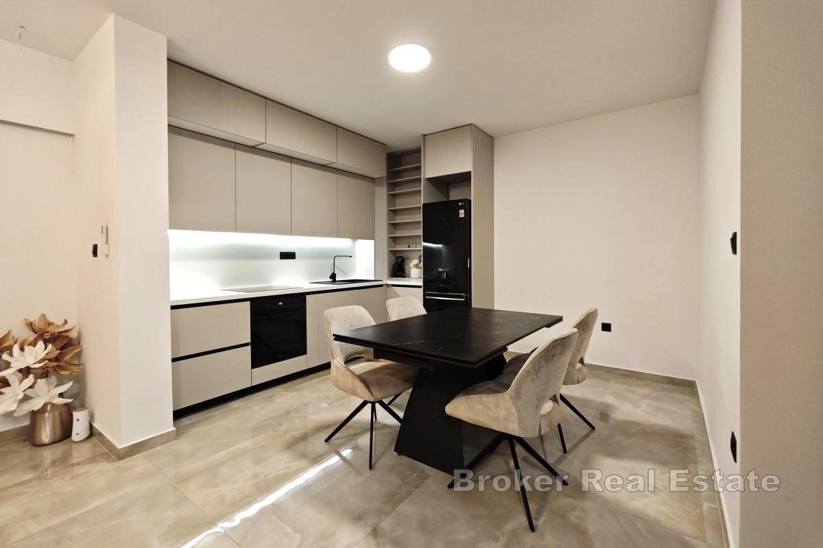 Elegante appartamento recentemente ristrutturato a Žnjan