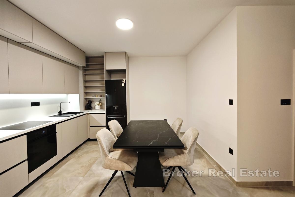 Elegante appartamento recentemente ristrutturato a Žnjan