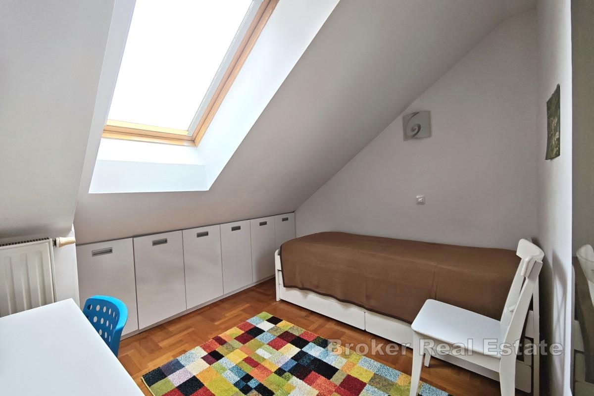 Vier-Zimmer-Maisonette-Wohnung mit Stellplatz