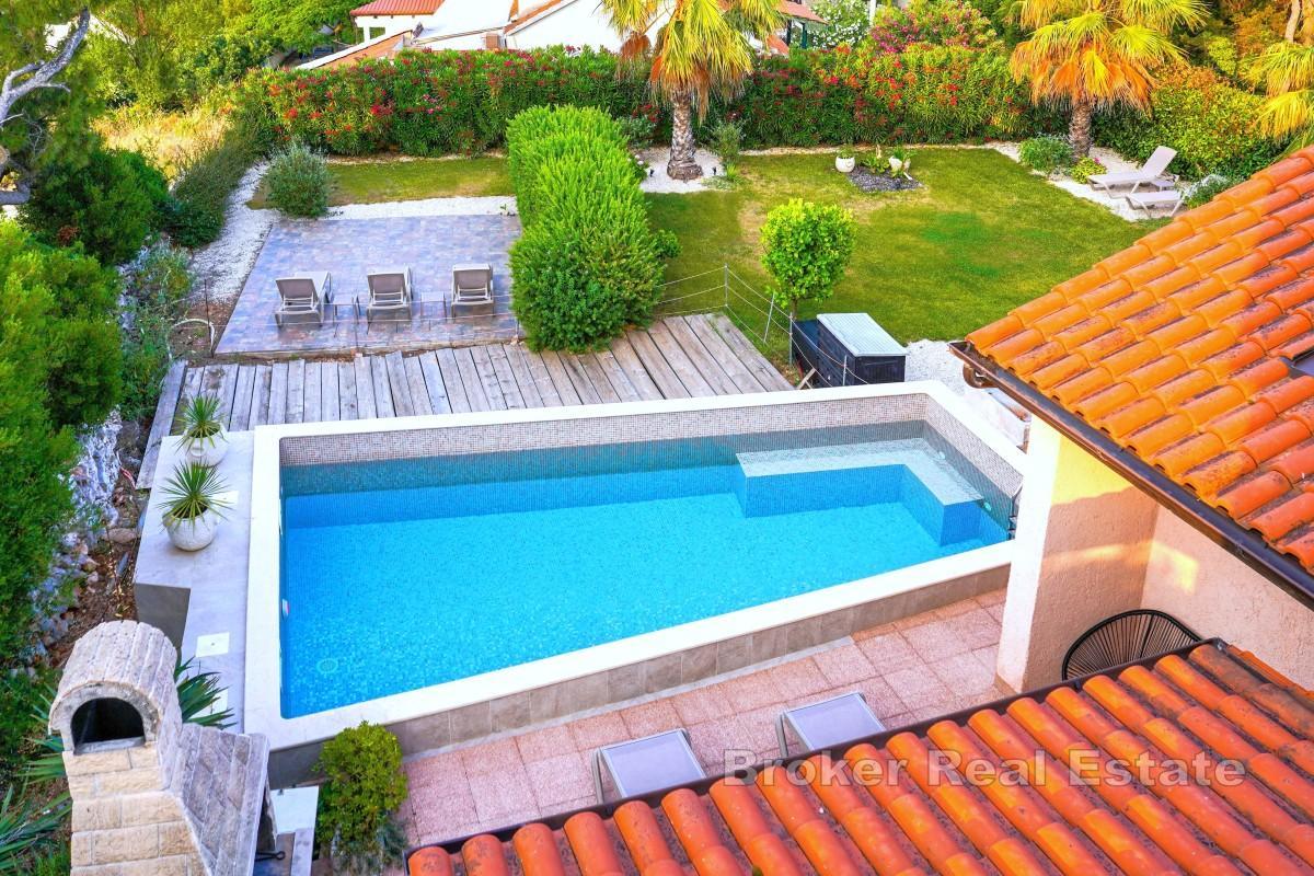 Mediterranes Haus mit Pool und Sauna