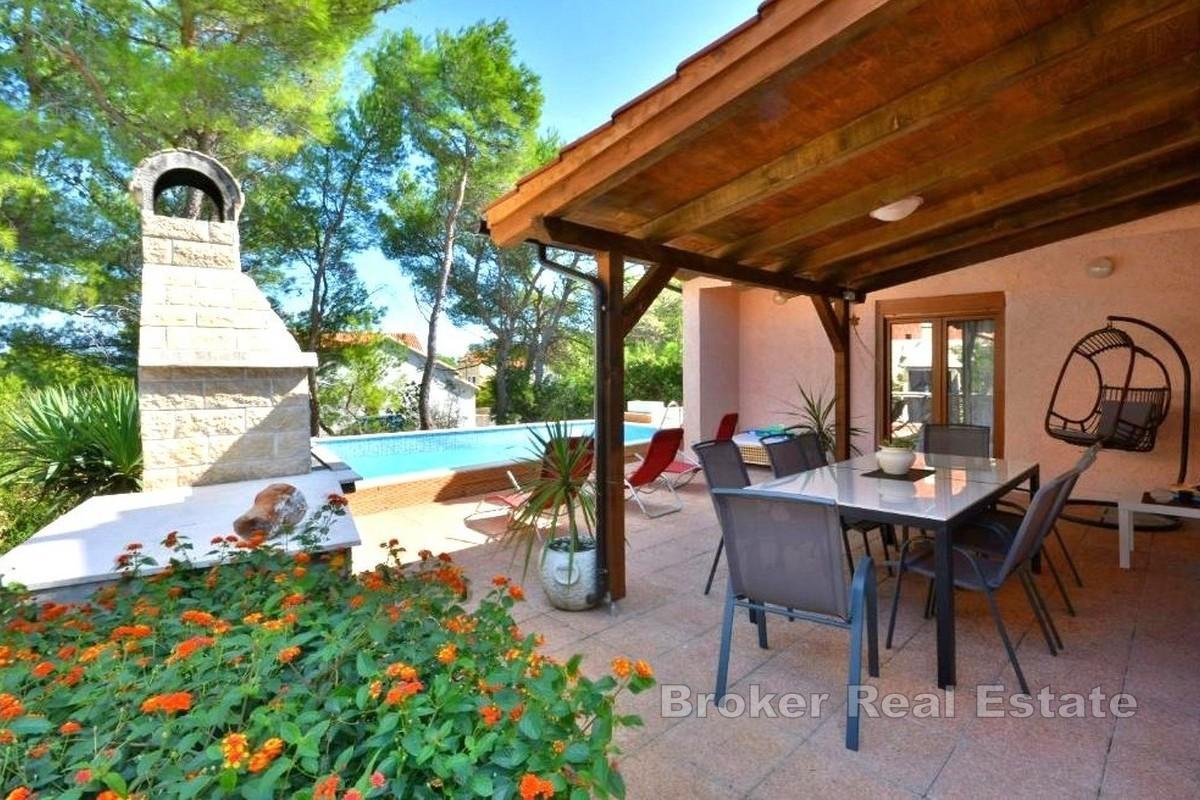 Mediterranes Haus mit Pool und Sauna