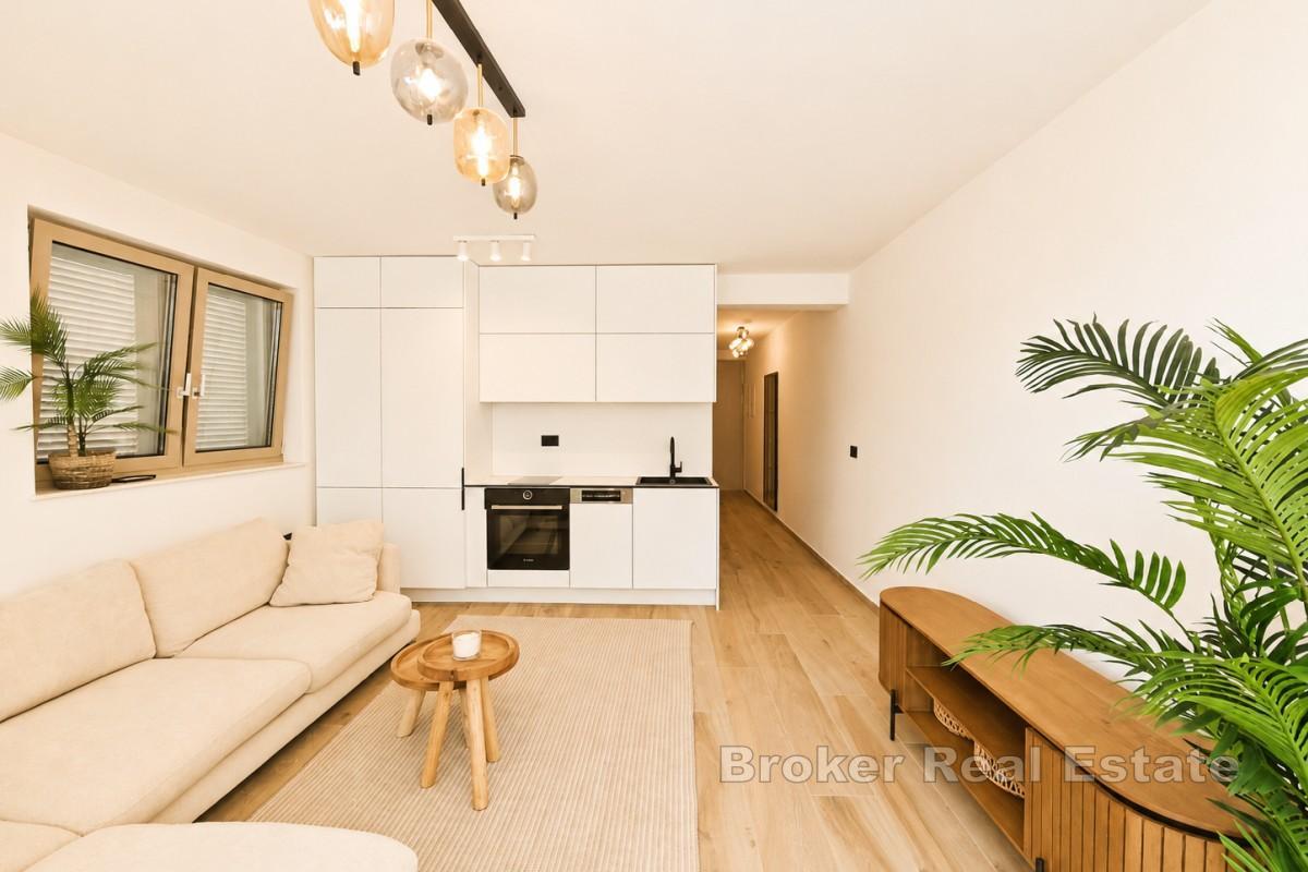 Appartamento moderno con balcone e posto auto - a 200 m dal mare