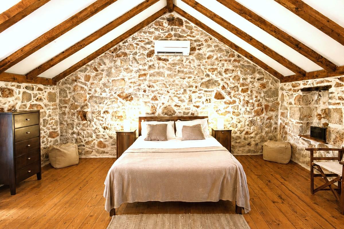 Renovated stone house in a charming island village
