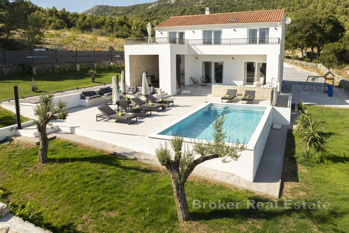 Villa med basseng