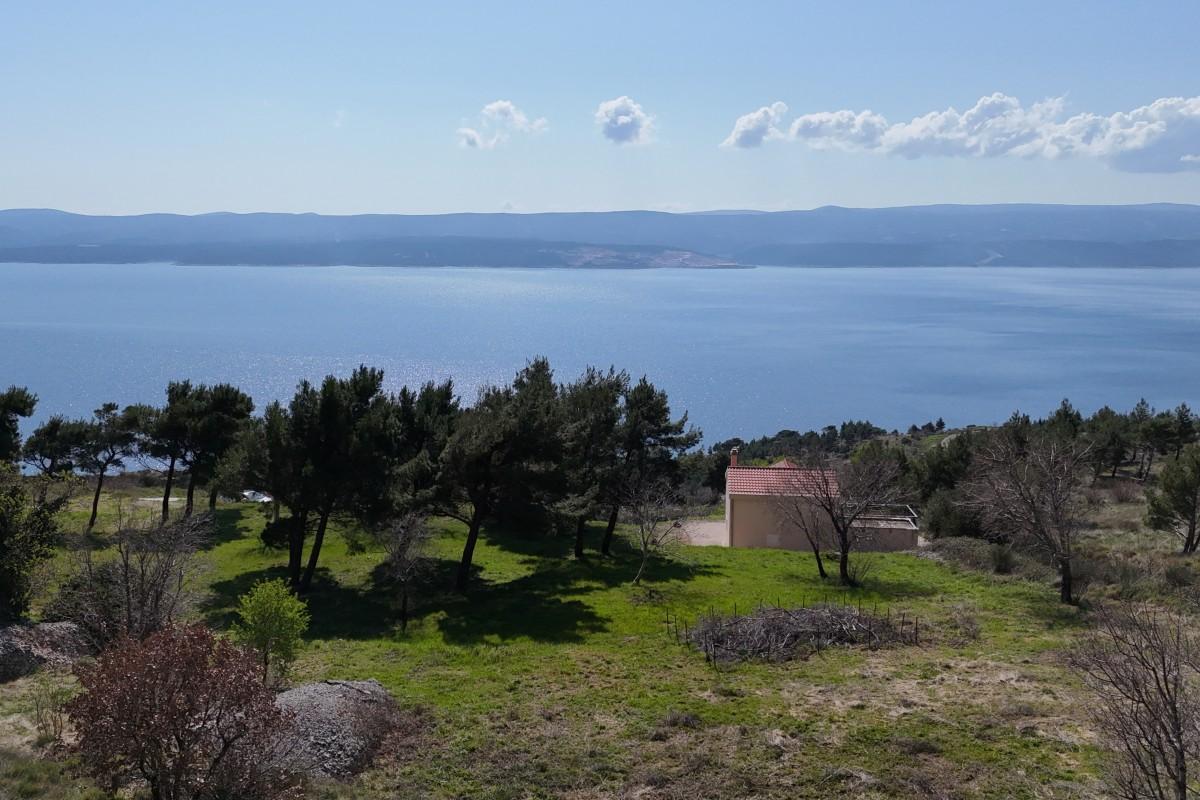 Terrain et maison avec vue