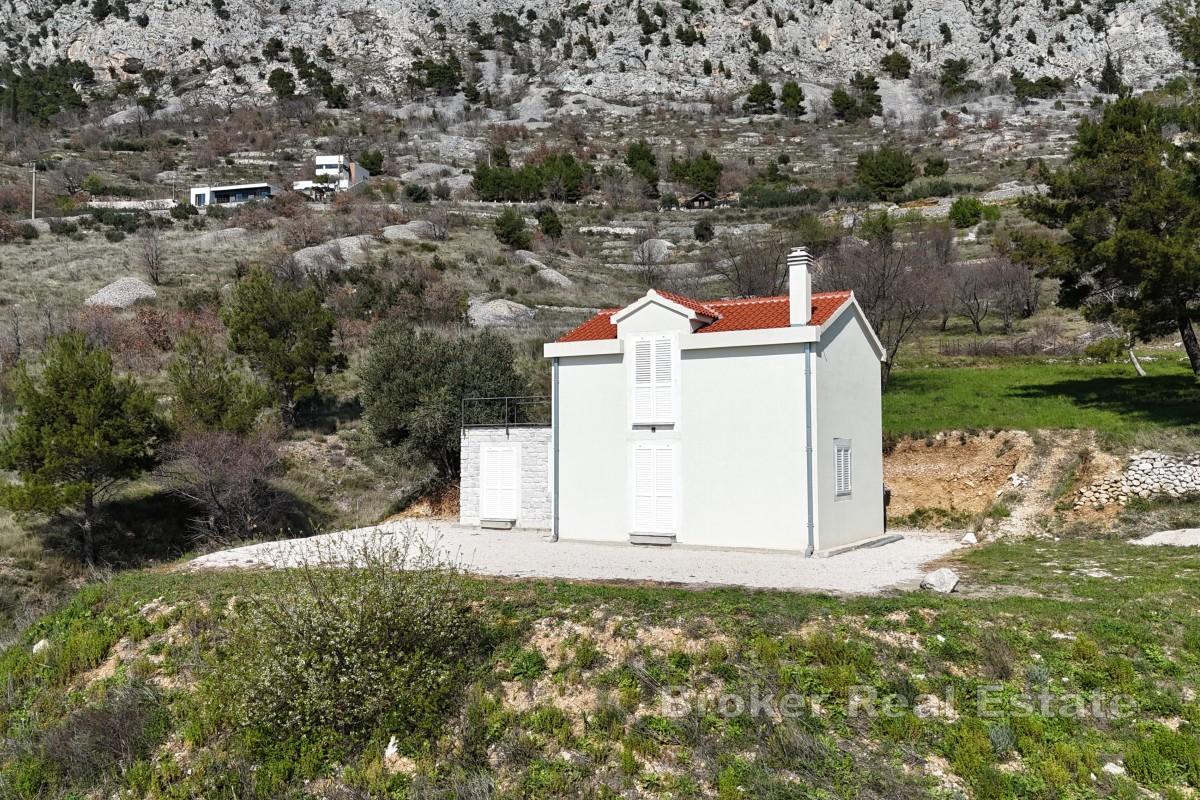 Terrain et maison avec vue
