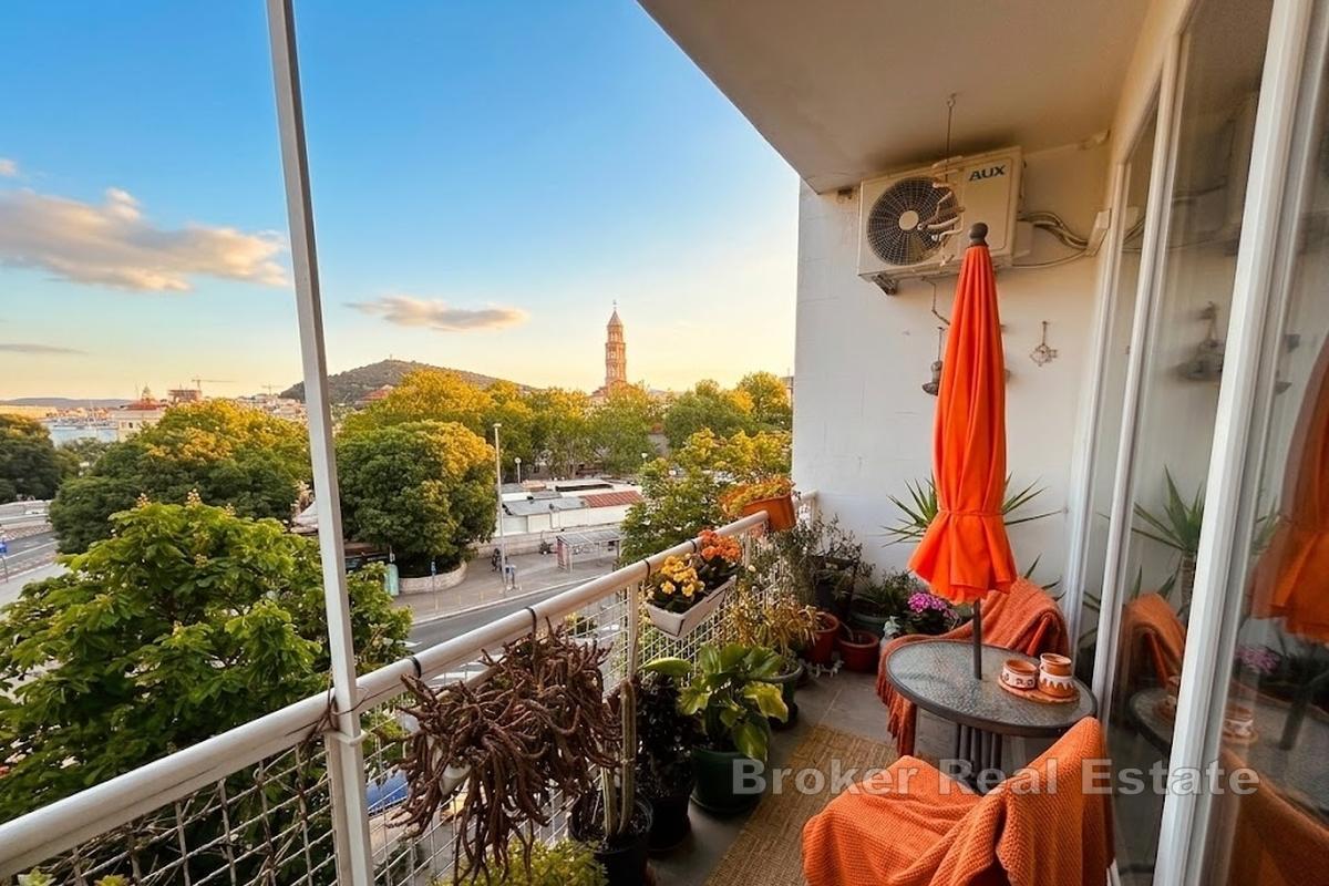 Spacieux appartement dans un emplacement exceptionnel à Split