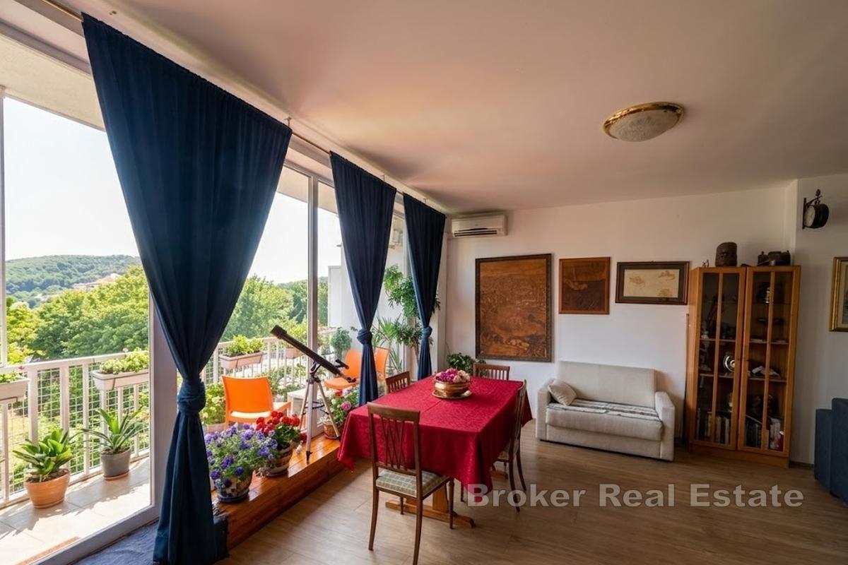 Spacieux appartement dans un emplacement exceptionnel à Split