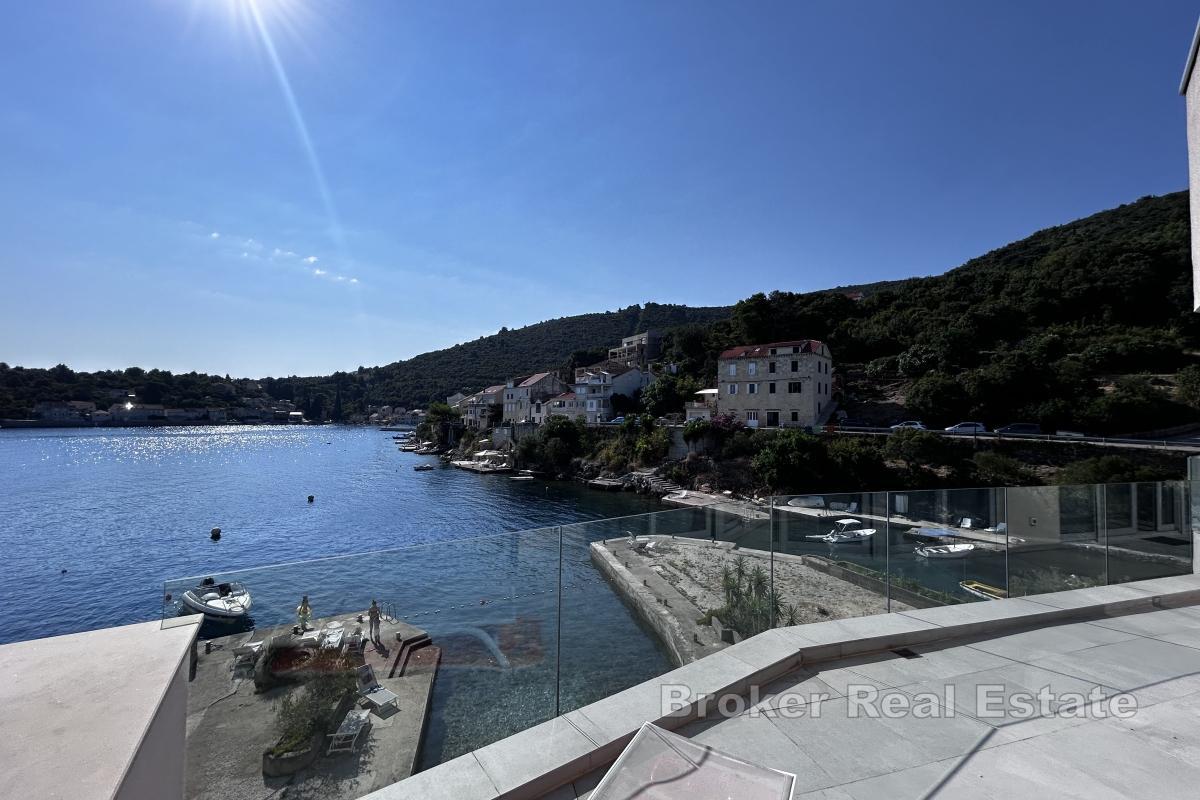 Trzypokojowy apartament z widokiem na morze