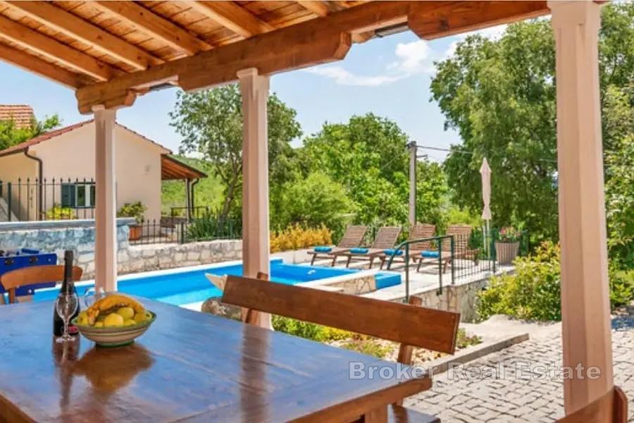 Authentisches dalmatinisches Haus mit Swimmingpool