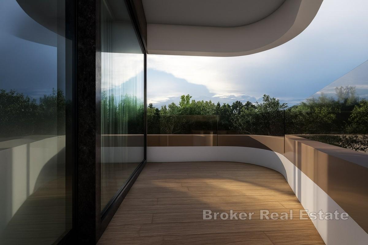 Elegante appartamento con terrazza e vista mare