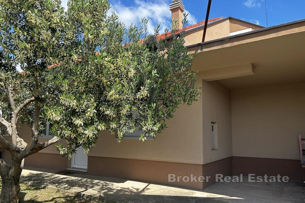 Haus mit Garage und Garten in bester Lage in Split