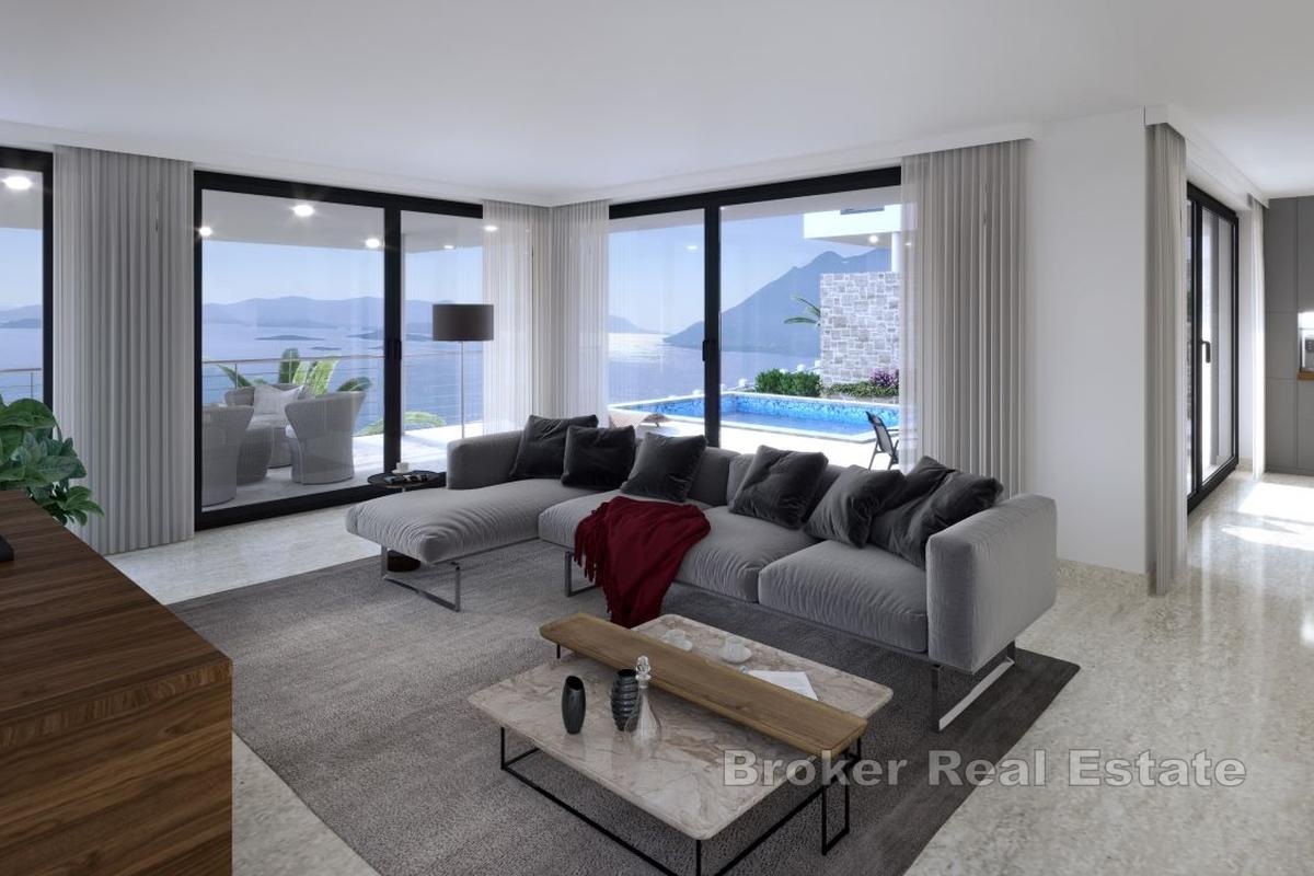 Villa mit Pool und Panoramablick auf das offene Meer
