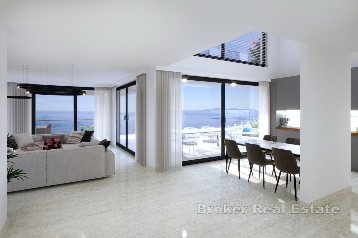 Villa mit Pool und Panoramablick auf das offene Meer