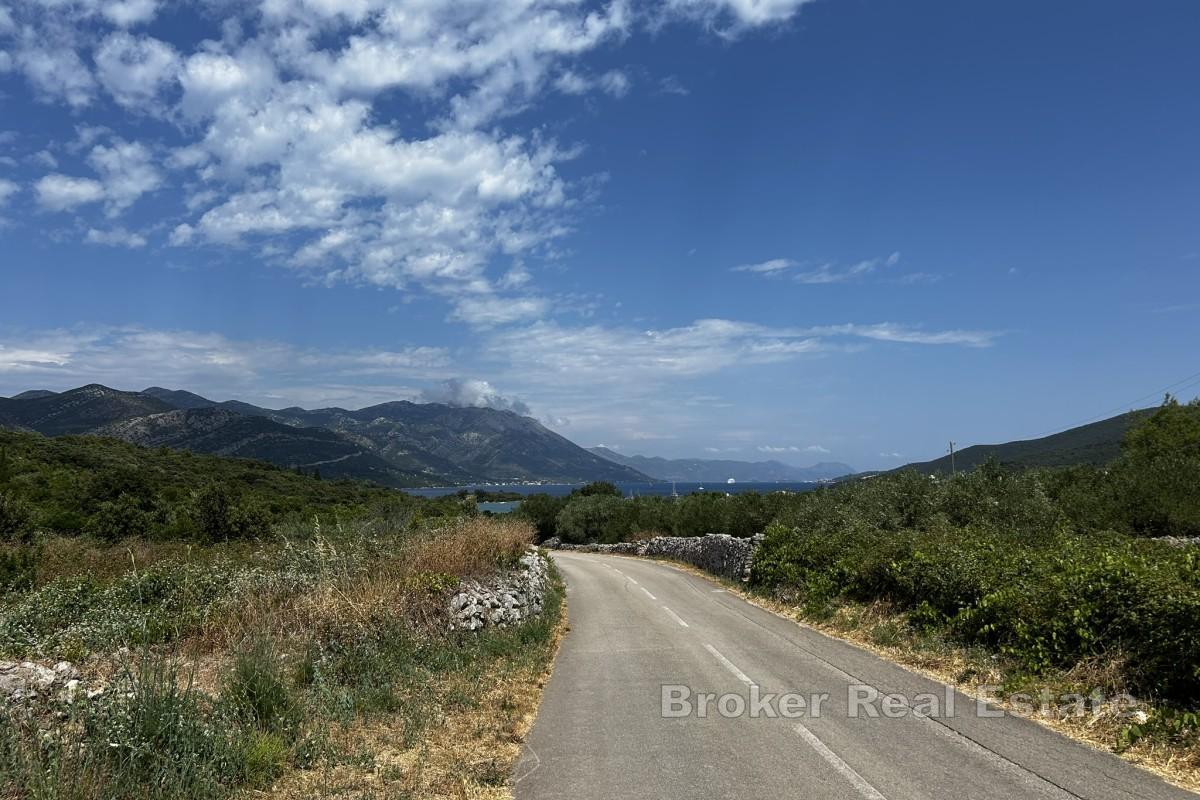 Terrain à bâtir avec vue panoramique sur la mer