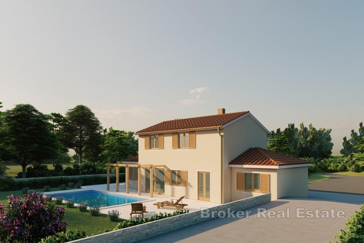 Casa a due piani in costruzione con piscina