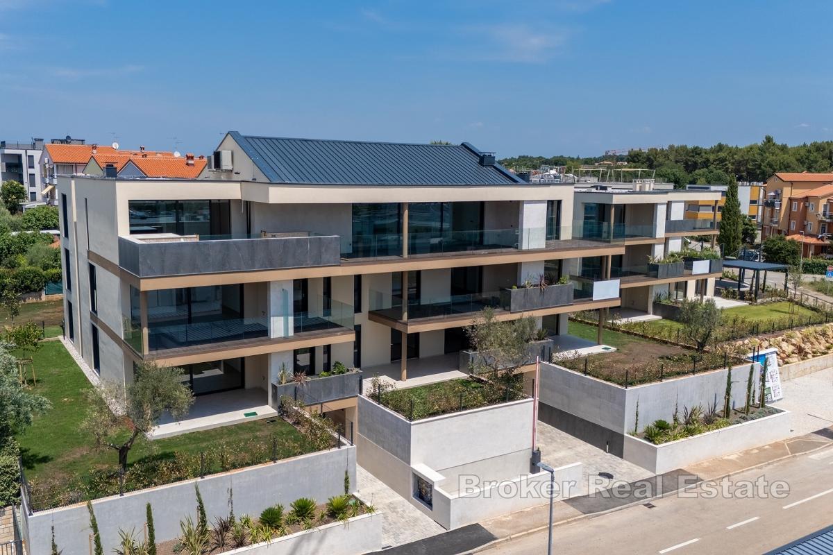 Bellissimo appartamento con ampia terrazza e vista mare