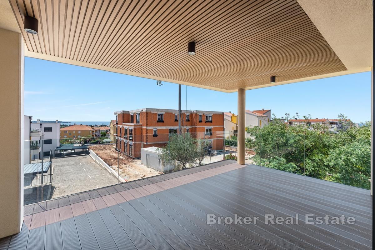 Bellissimo appartamento con ampia terrazza e vista mare