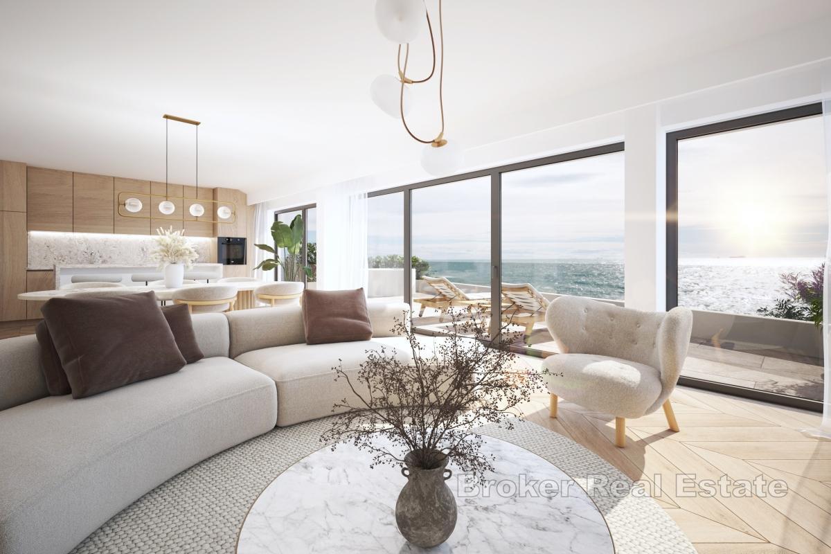 Attico con Jacuzzi e vista mare
