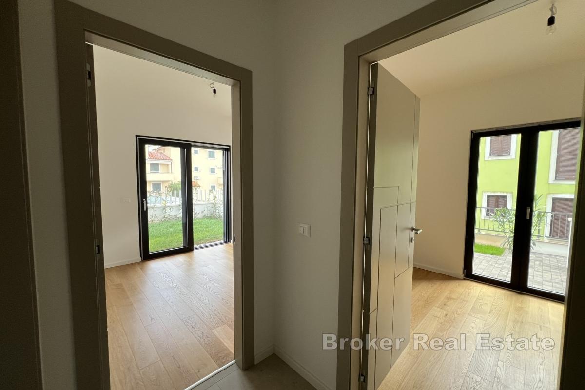 Modernes Erdgeschossapartment mit Pool und zwei Schlafzimmern in Premantura