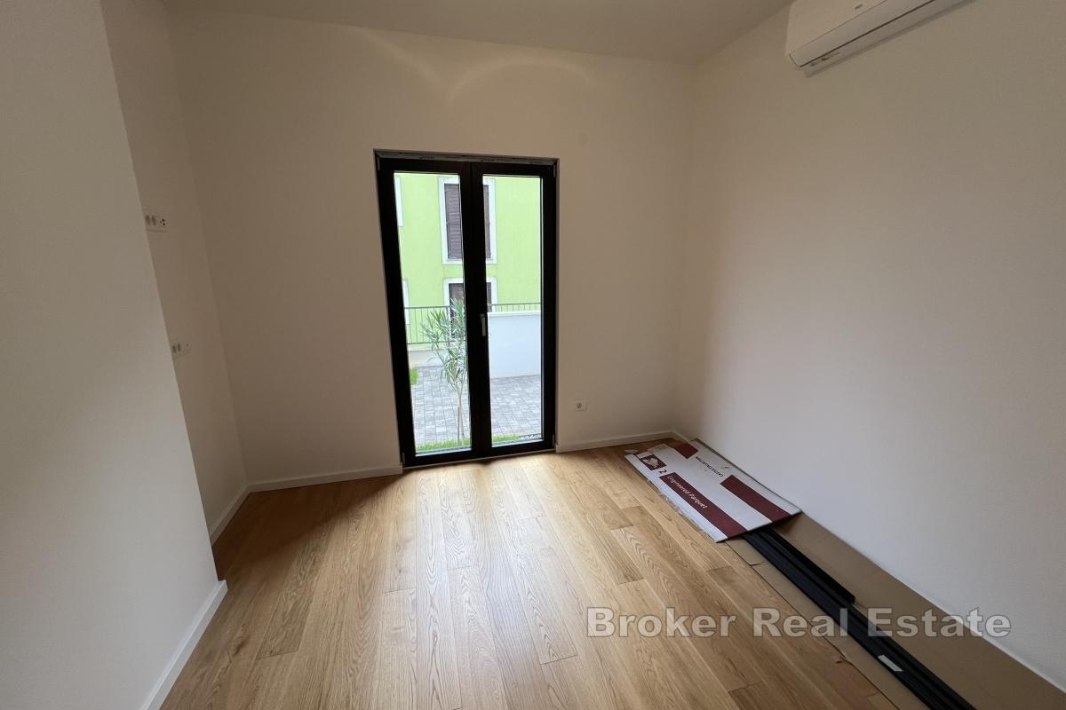 Modernes Erdgeschossapartment mit Pool und zwei Schlafzimmern in Premantura