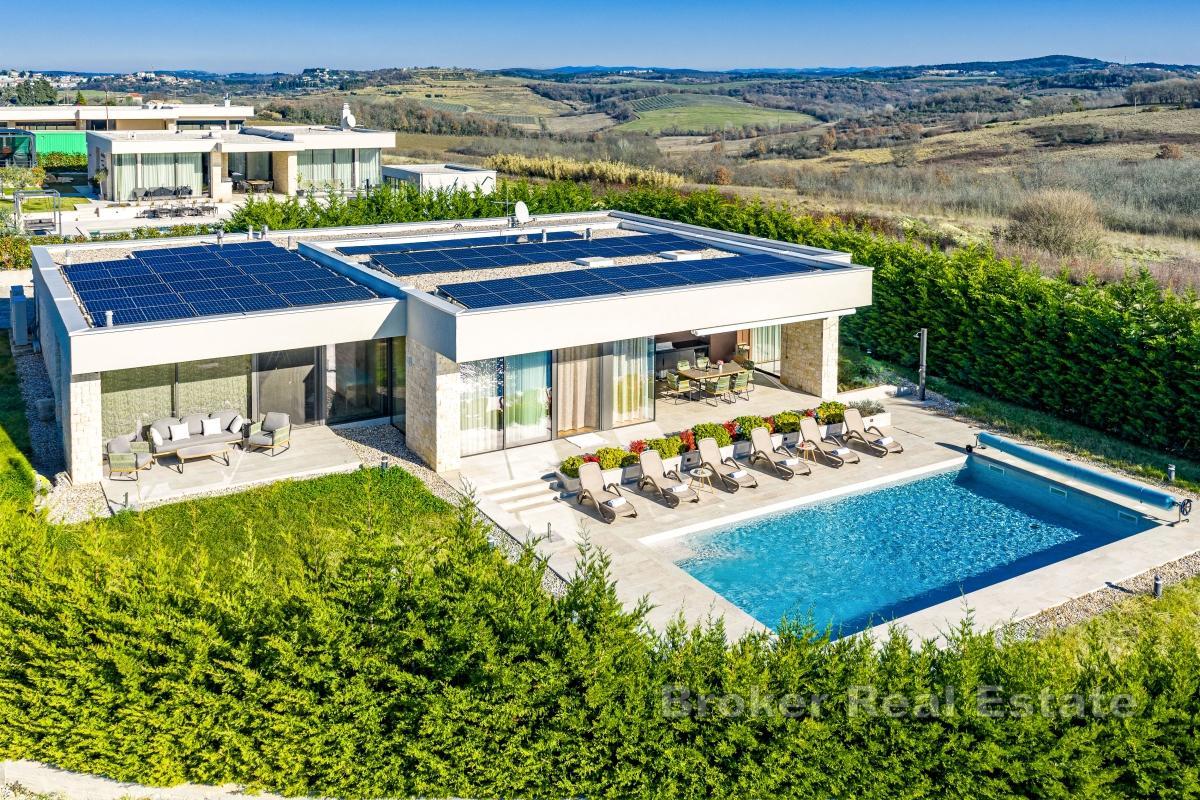 Villa moderna con vista mare e area benessere privata