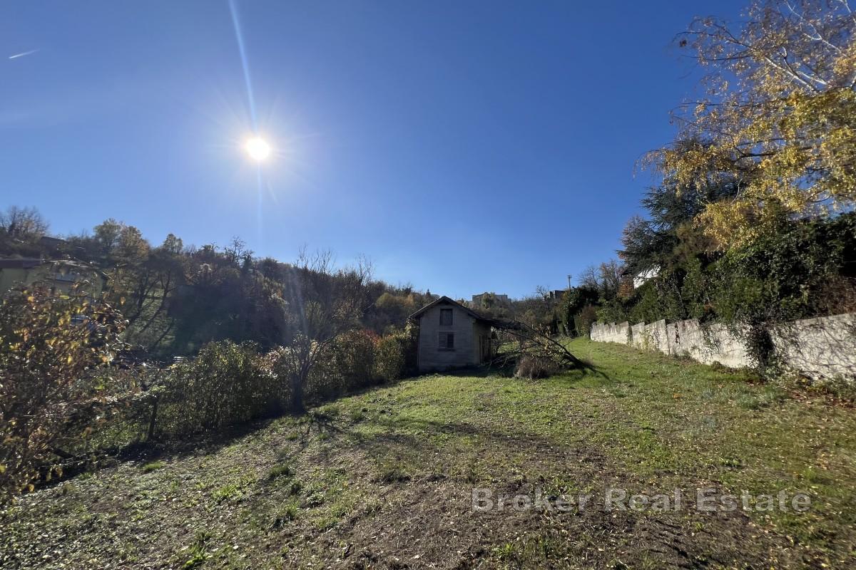 Terreno edificabile di pregio con permesso e autorizzazione edilizia