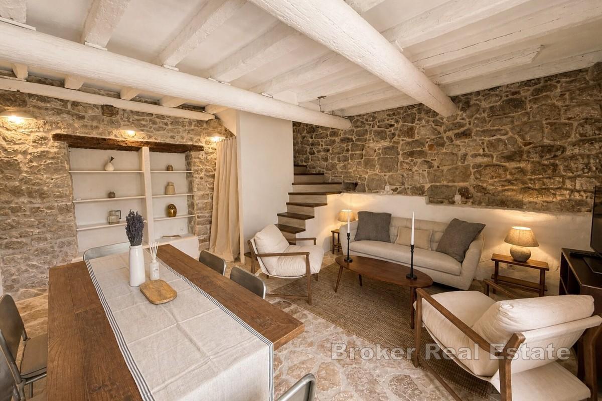 Authentisches Steinhaus – Tradition trifft Eleganz