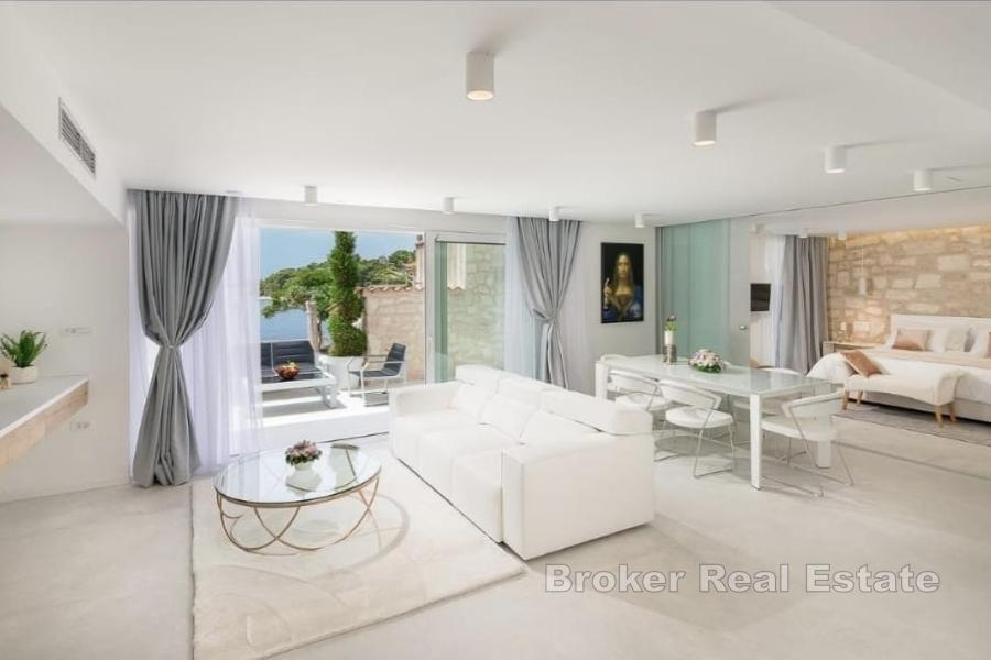 Bezvremenska mediteranska vila u samom srcu Hvara