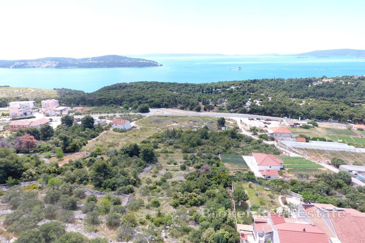 Ampio terreno edificabile con vista mare libera