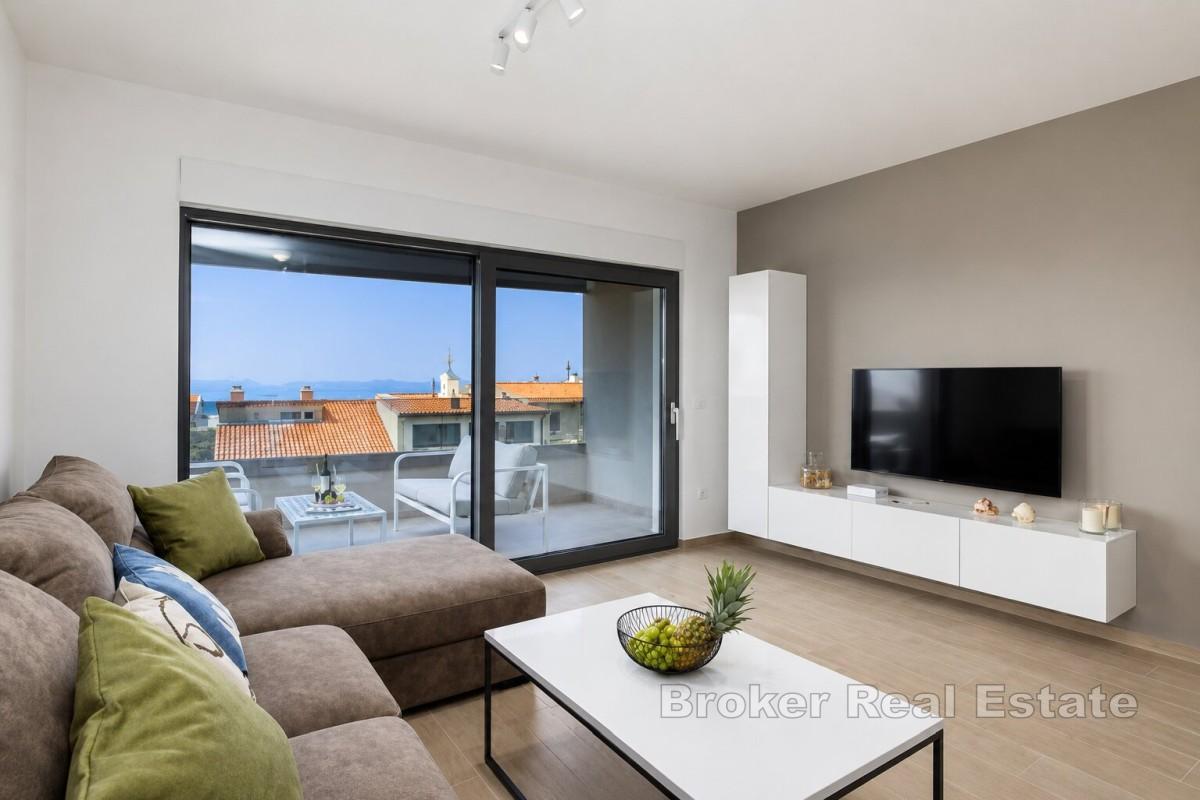 Elegant lägenhet med två sovrum och panoramautsikt över havet