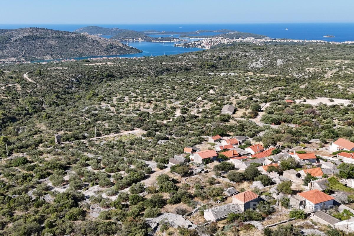 Prilika za razvoj s panoramskim pogledom na obalu