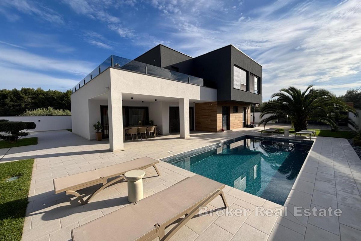 Villa de luxe avec piscine dans un quartier calme de Pula