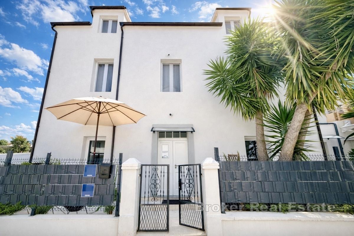 Splendido condominio arredato con 6 unità