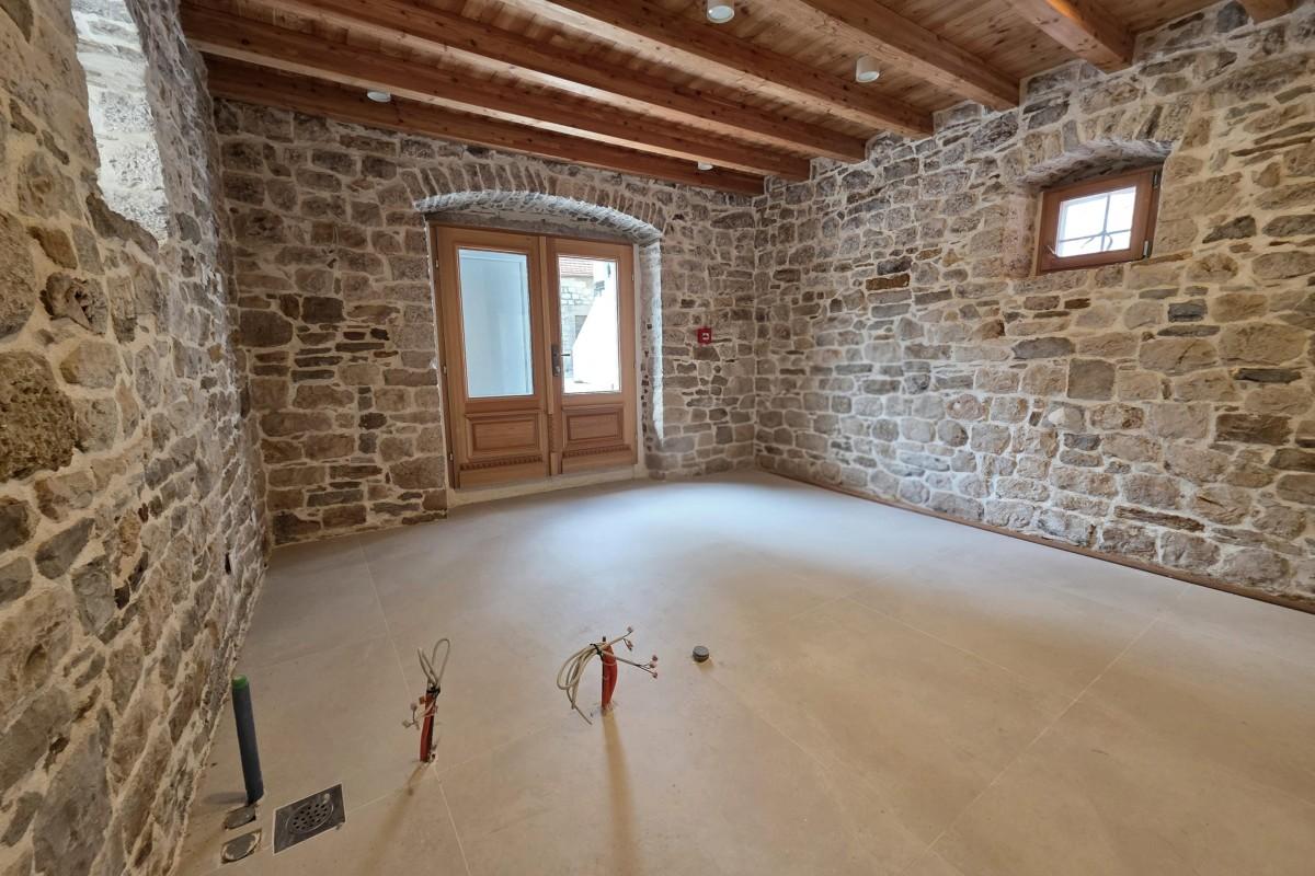 Espace de bureaux entièrement rénové à proximité du front de mer