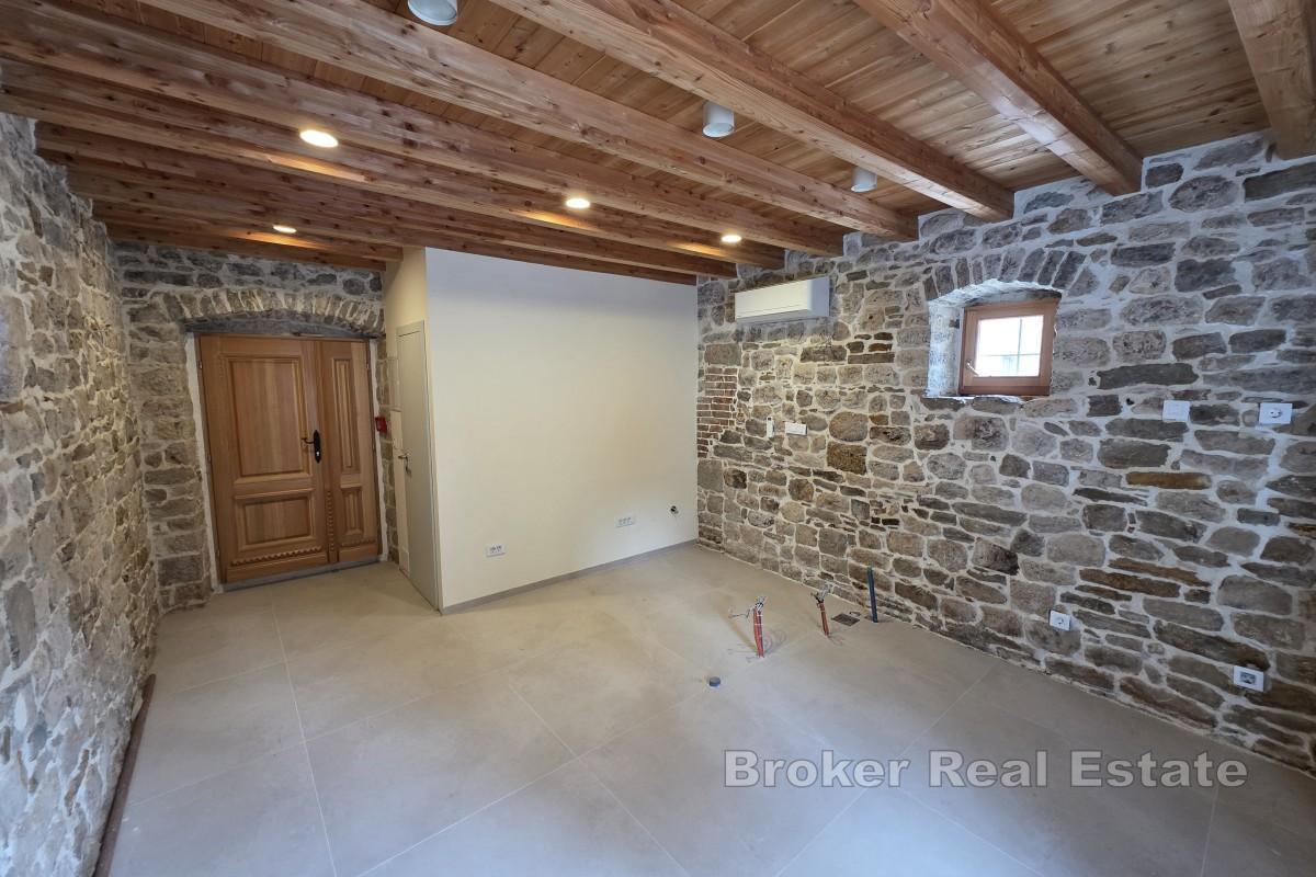 Espace de bureaux entièrement rénové à proximité du front de mer