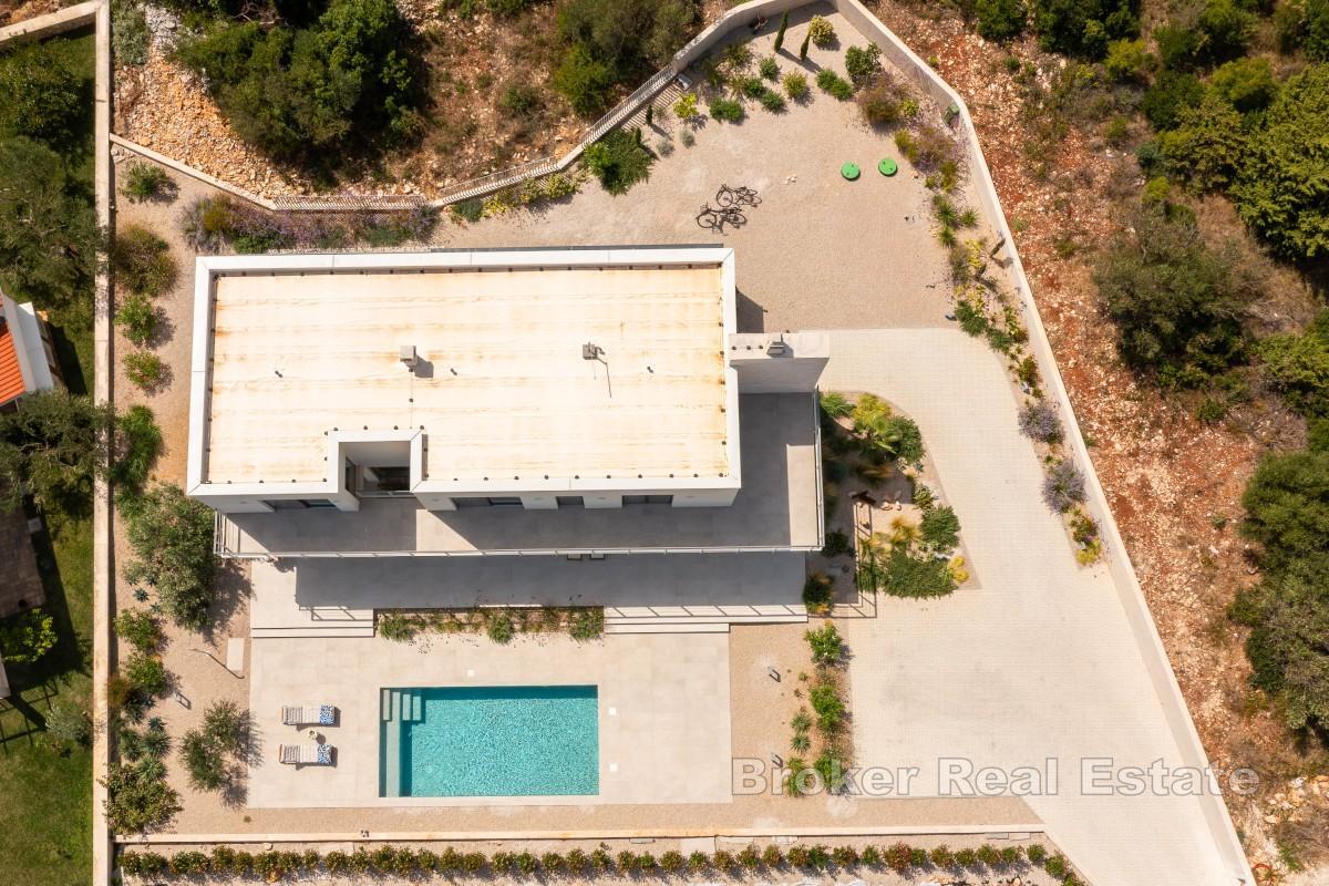 Luxusvilla in einem authentischen Dorf auf der Insel Šolta