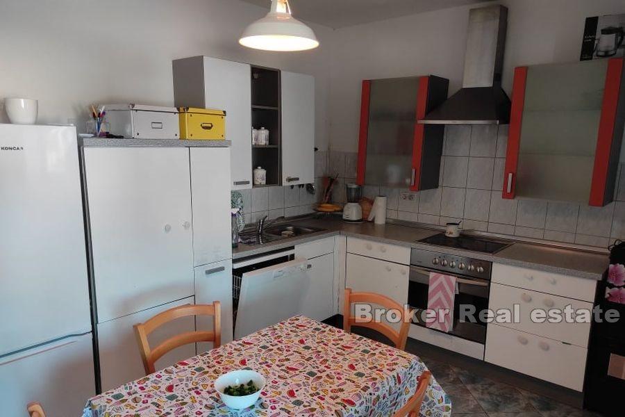 Apartmenthaus, Meerblick